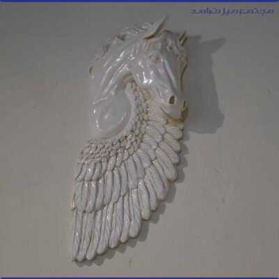تابلو دیوارکوب طرح اسب فرشته رنگ سفید